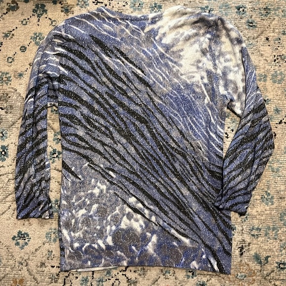 Beautiful Blue, White, Black & Silver Metallic Zebra Stripes Cardigan - Picture 11 of 14